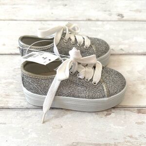 Girls Size 6 Silver Glitter Sparkle Platform Sneakers Honors Brand NEW